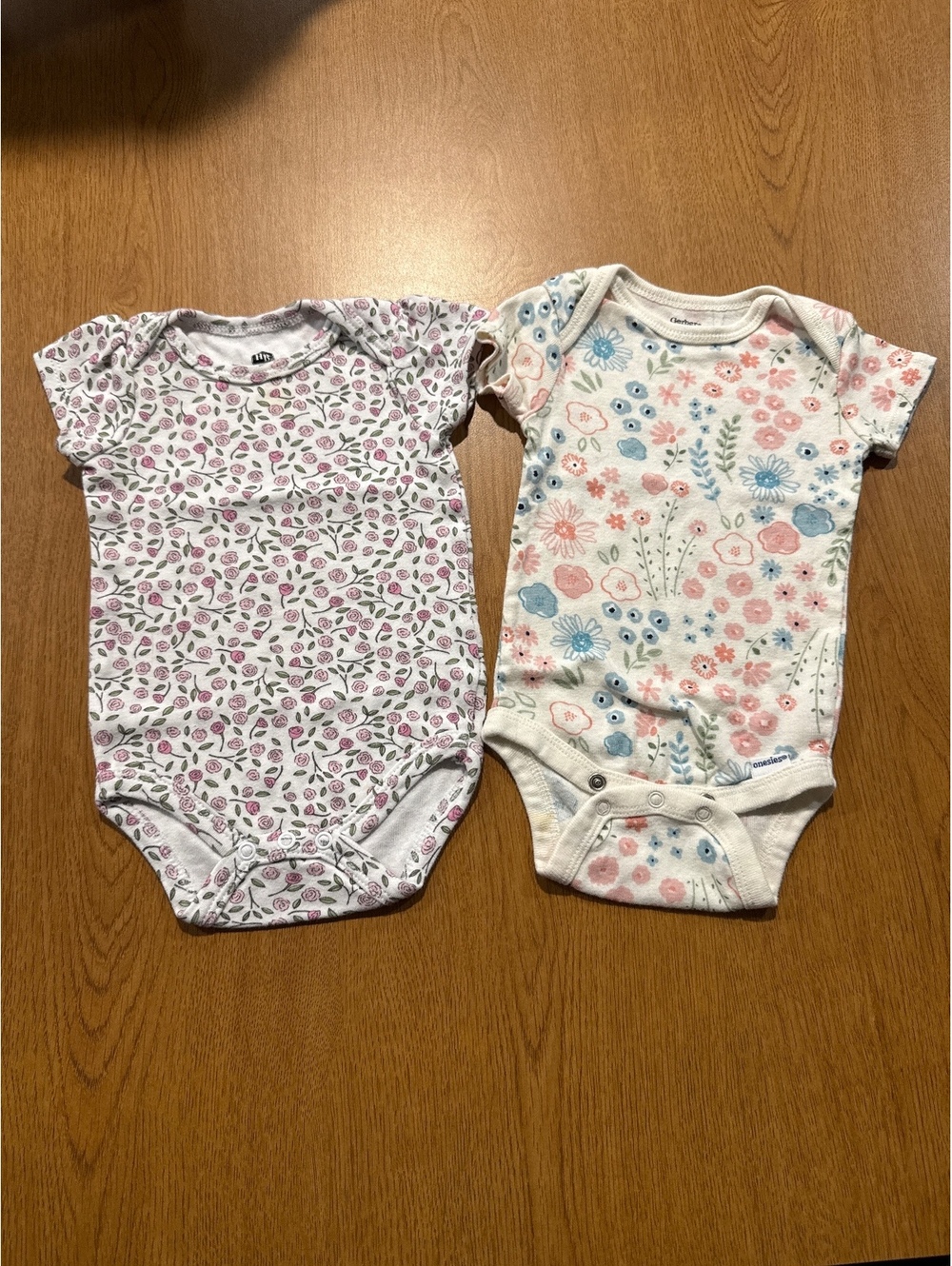 Adorable Floral Baby Onesies Set - Size 3-6 Months